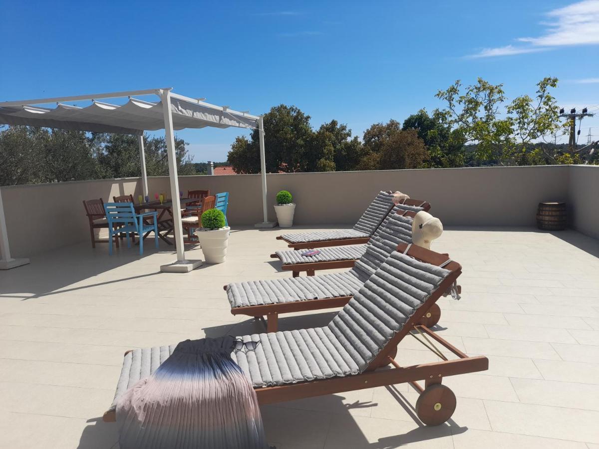 Mel&stef, Charming House, With Private Swimming Pool Ideal For Family Vacation Apartment *