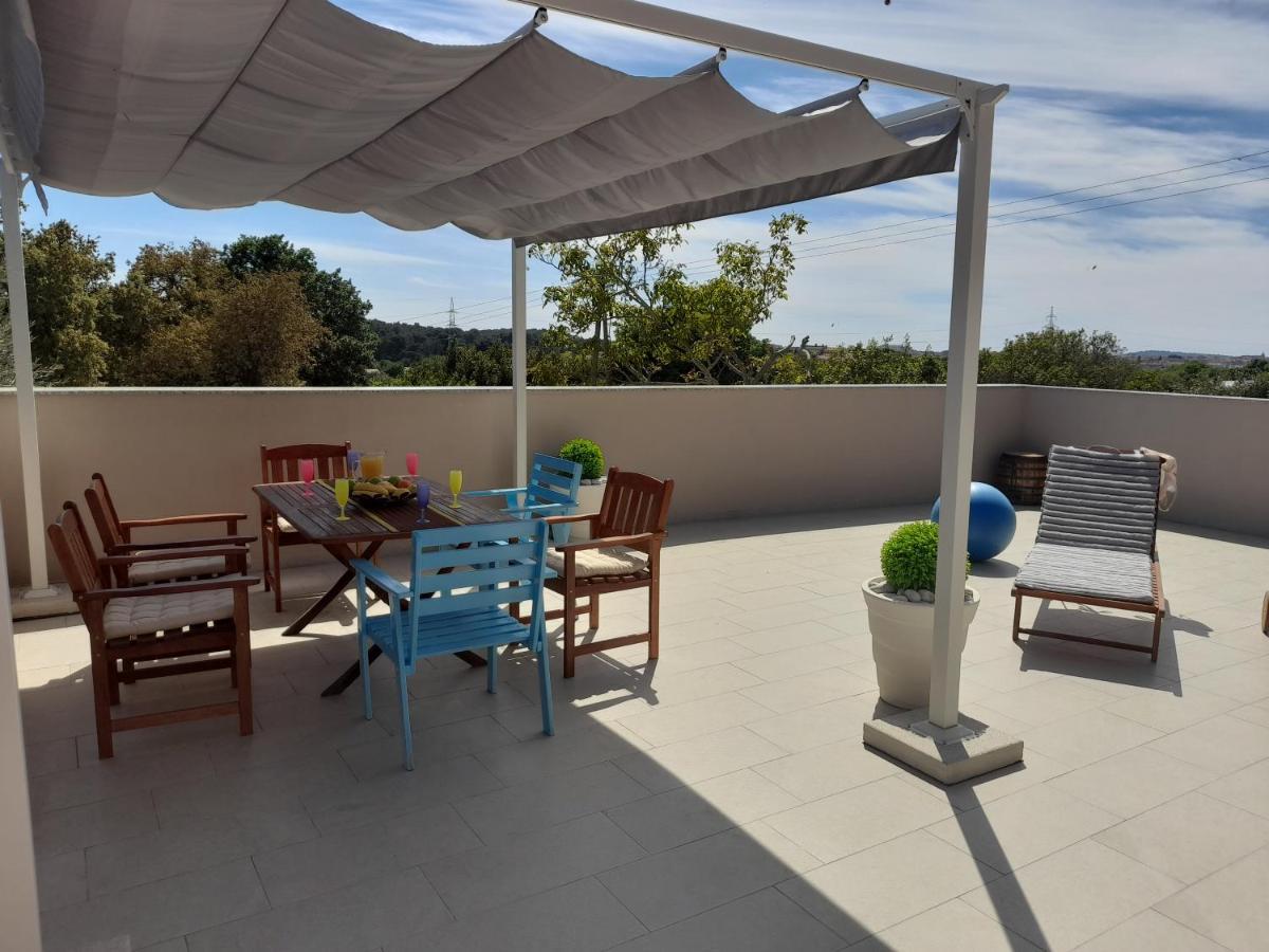 Apartment Mel&stef, Charming House, With Private Swimming Pool Ideal For Family Vacation *